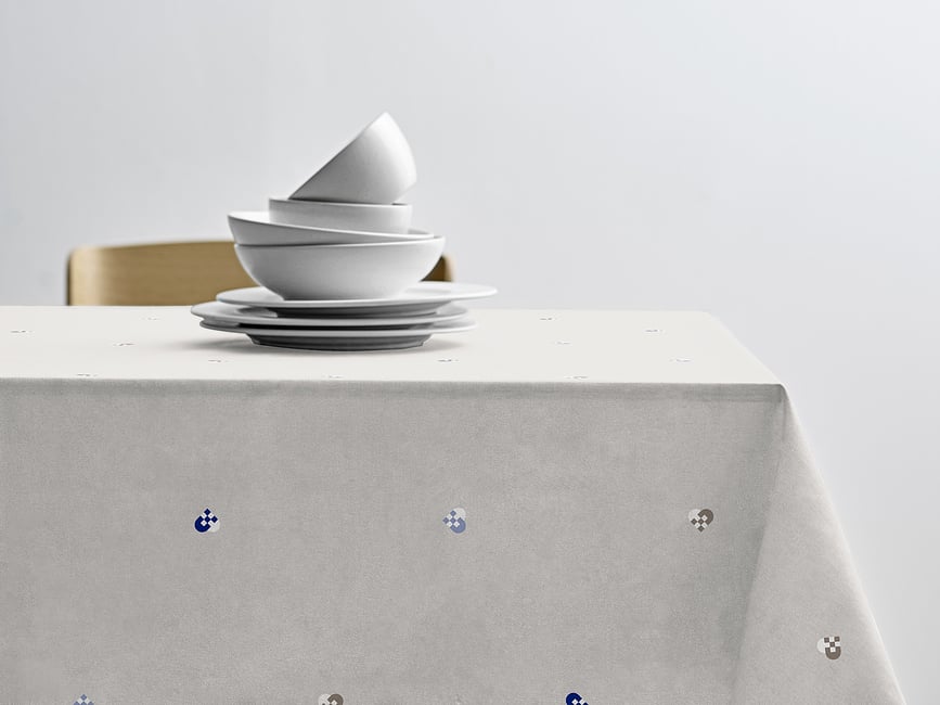 Mantel Christmas Hearts Embroidery, 140 x 320 cm, beis y rojo