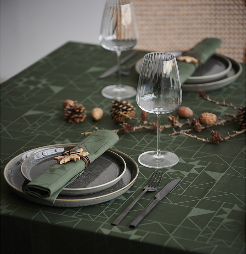 Mantel navideño Christmas Star, 180 cm, rojo