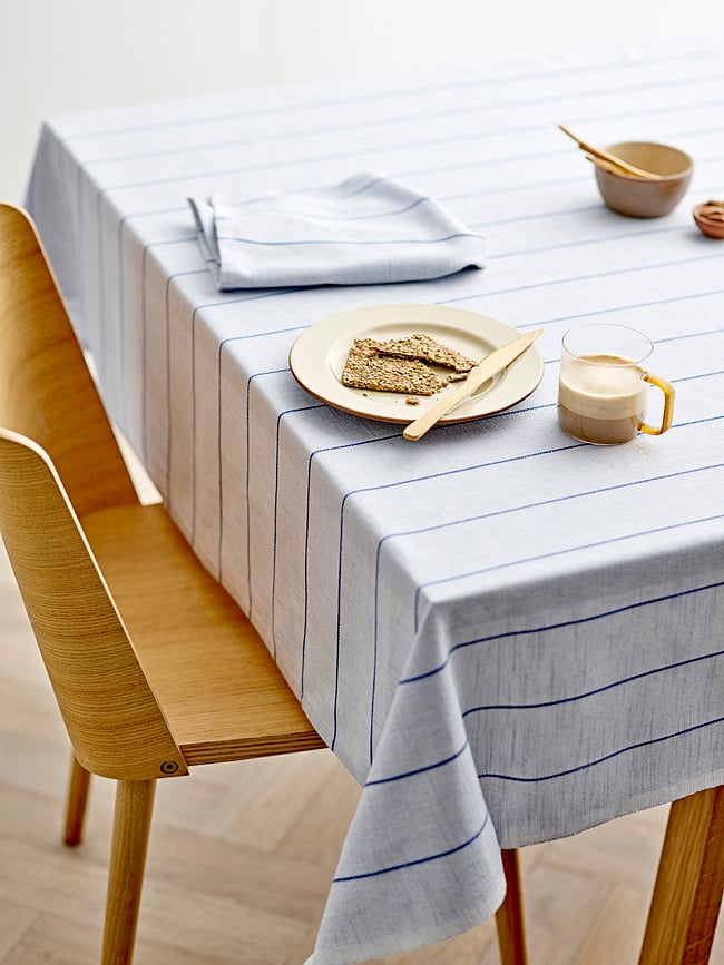 Mantel Line, 140 x 220 cm, beige y dorado