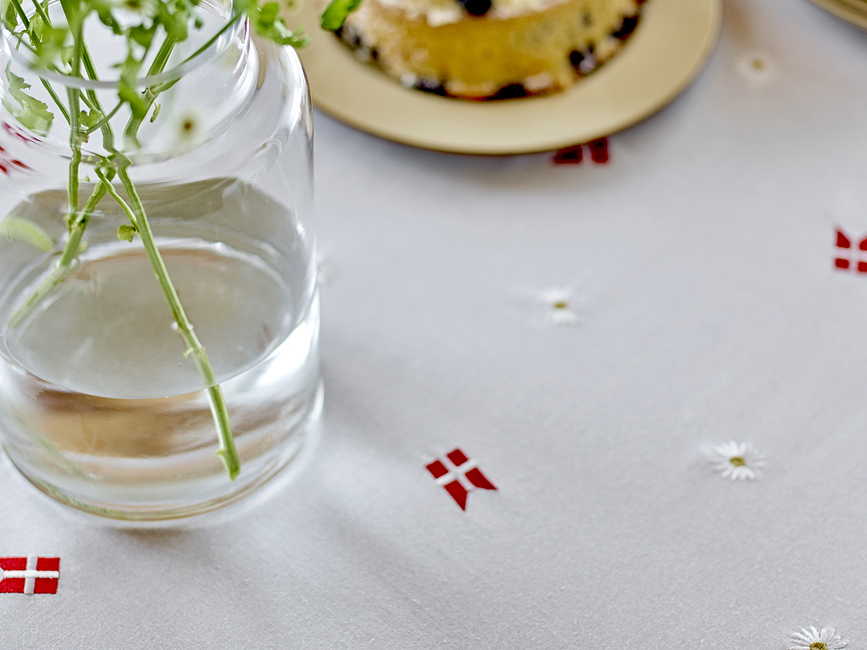 Mantel Tillykke, 140 x 270 cm, blanco