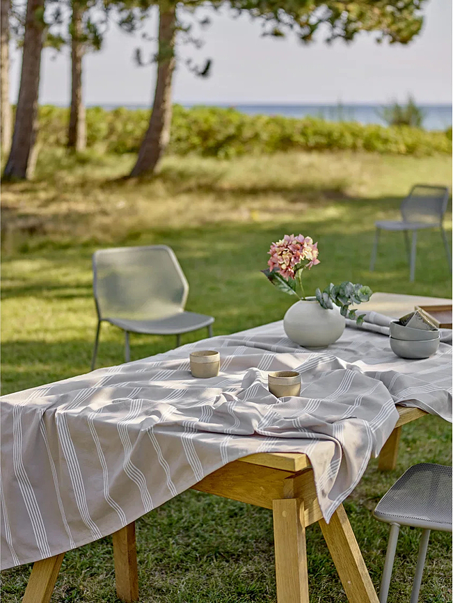 Moments Linen Tablecloth 140 x 320 cm, light brown