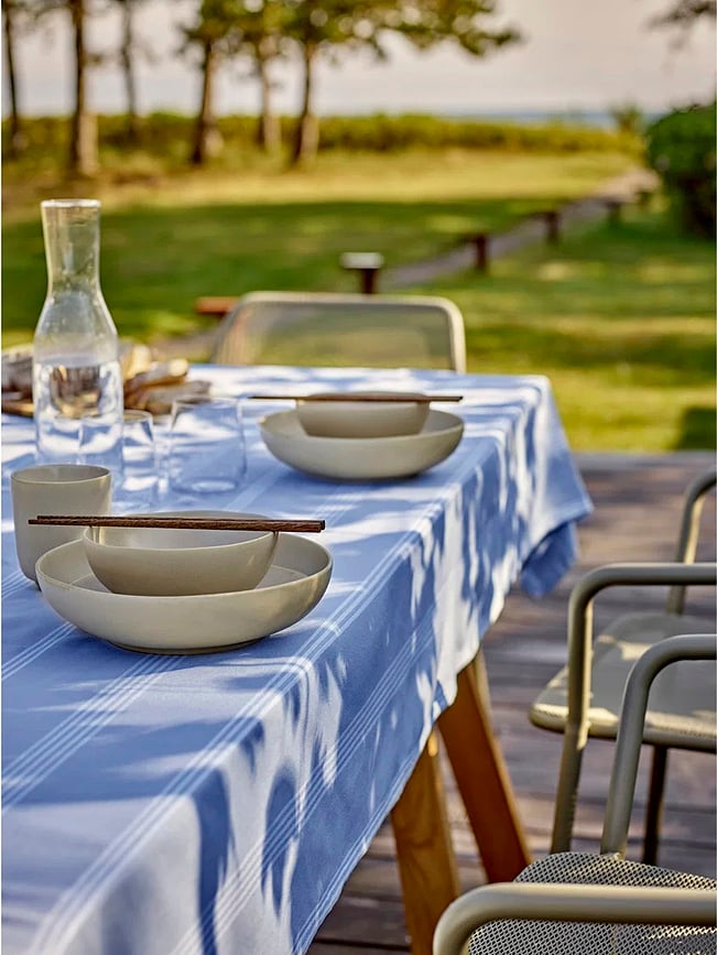 Moments Linen Tischdecke 140 x 320 cm, hellblau