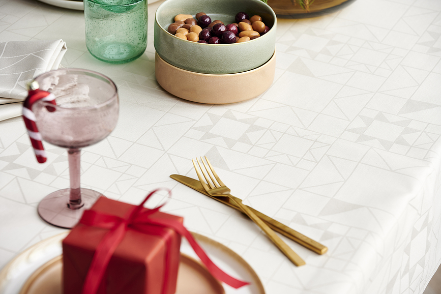 Star Damask Nappe 140 x 270 cm, rouge