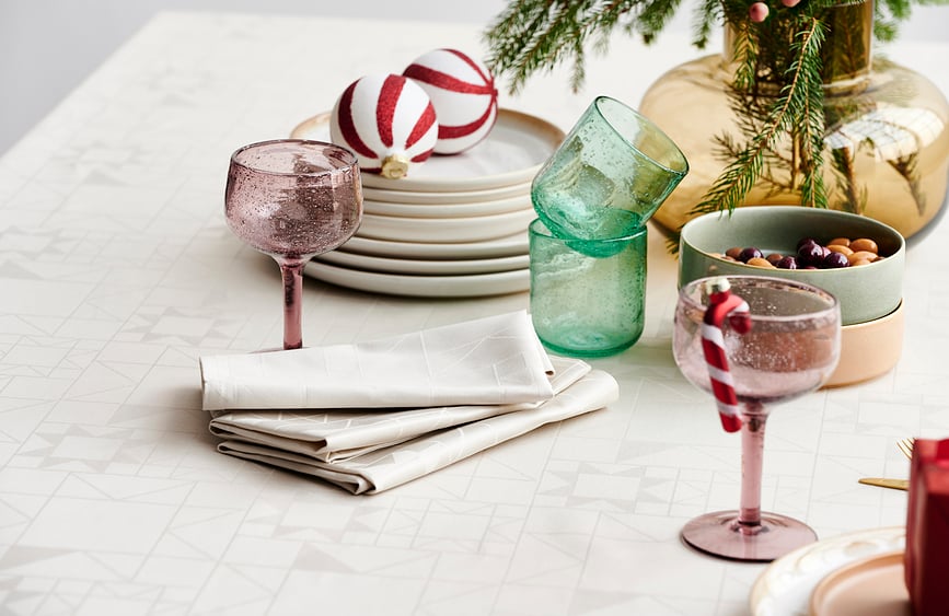 Star Damask Stolnjak 140 x 320 cm zeleni