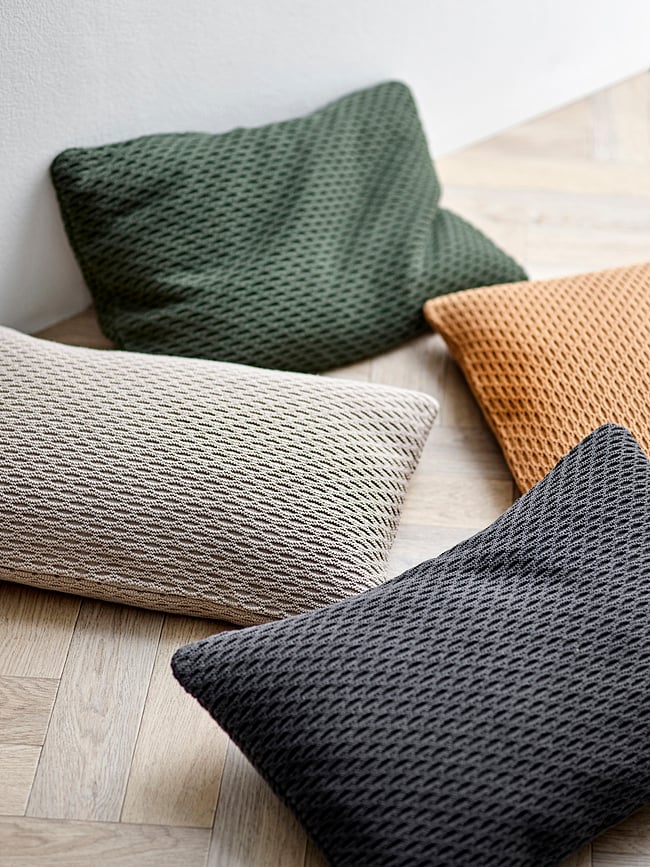 Wave Knit Jastučnica ukrasna pletena 40 x 60 cm karamel