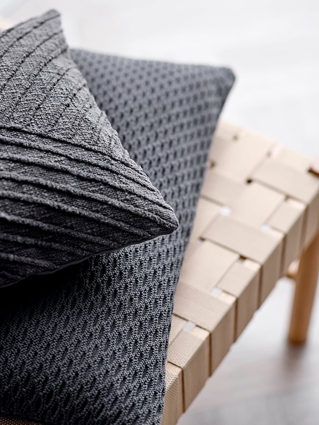 Wave Knit Dekorativni Jastuk 40 x 60 cm sivi