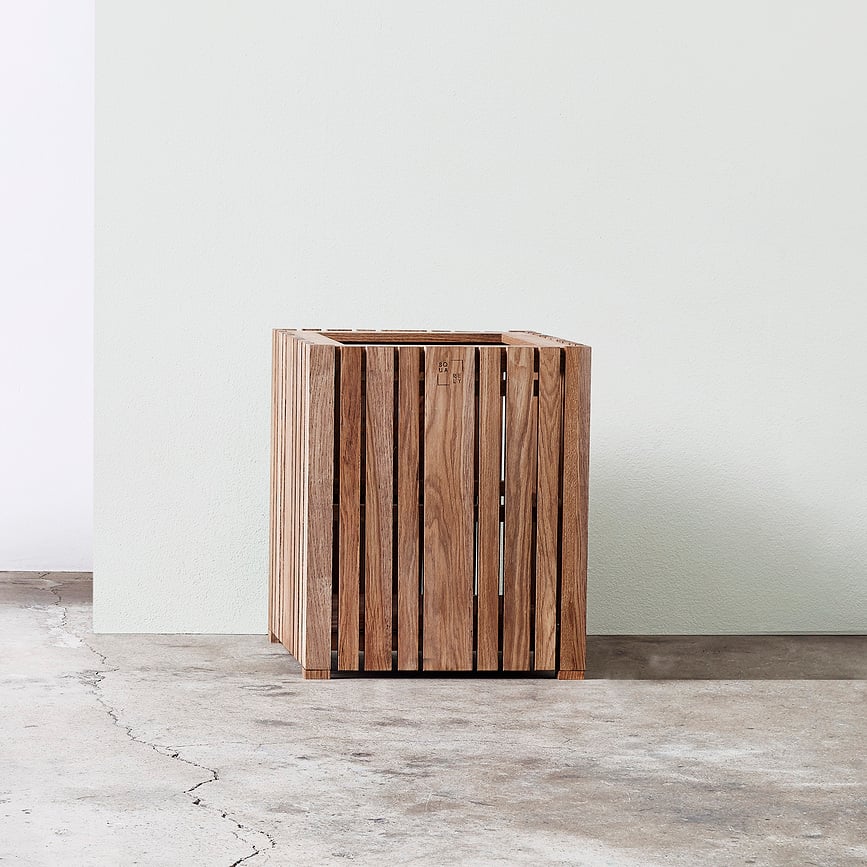 Maceta de autorriego GrowBIG, fresno negro