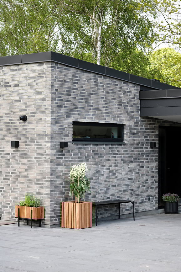 Maceta de autorriego GrowBIG, fresno negro