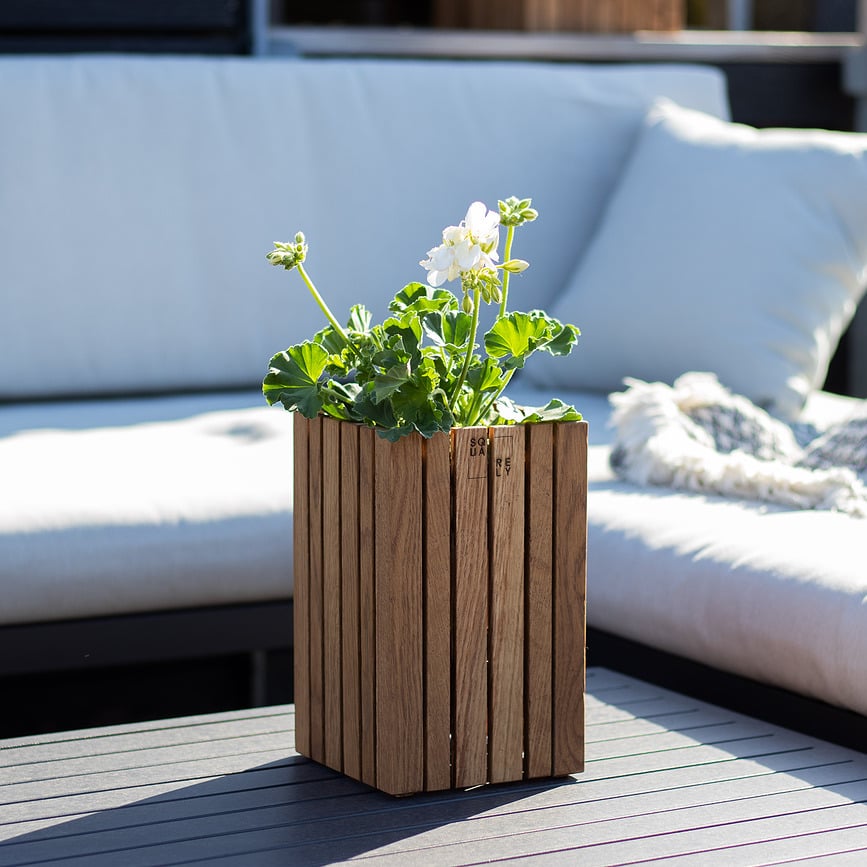 Maceta de Autorriego GrowSmall, de roble natural