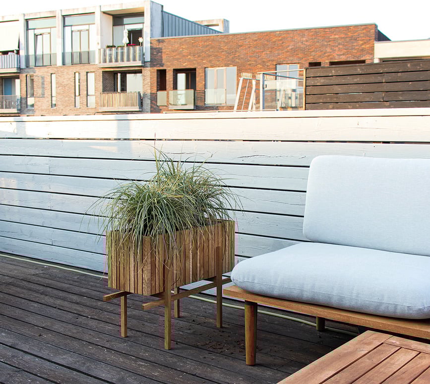 Soporte StandWIDE, negro, madera de fresno, para maceta de autorriego GrowWIDE