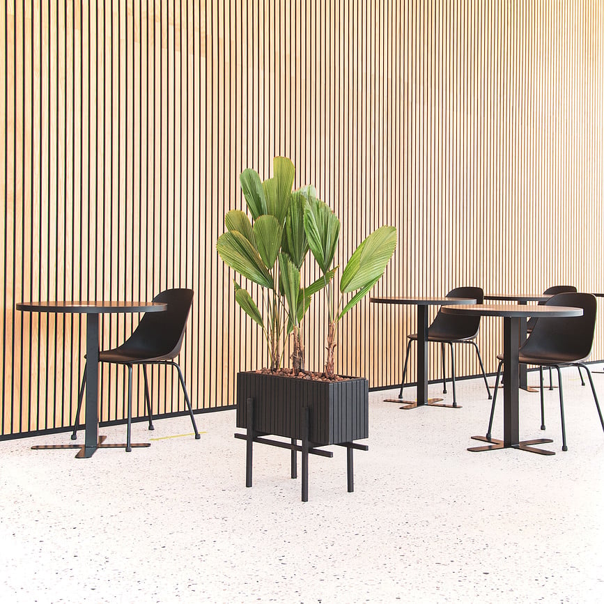 Soporte StandWIDE, negro, madera de fresno, para maceta de autorriego GrowWIDE