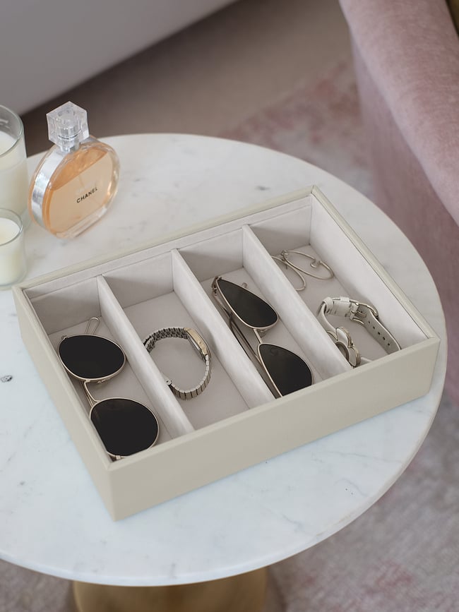 Caja organizadora para gafas con 4 compartimentos Stackers Classic, topo