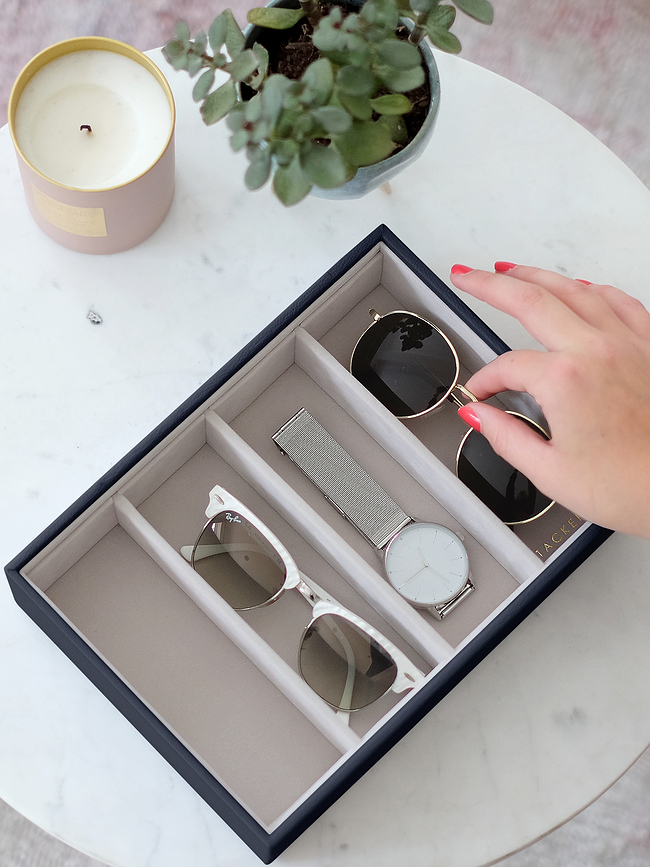 Caja organizadora para gafas con 4 compartimentos Stackers Classic, topo