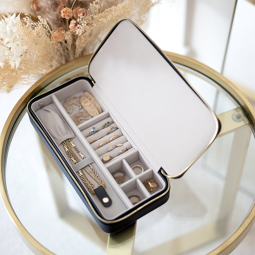 Joyero de viaje con compartimentos para collares Stackers, color topo