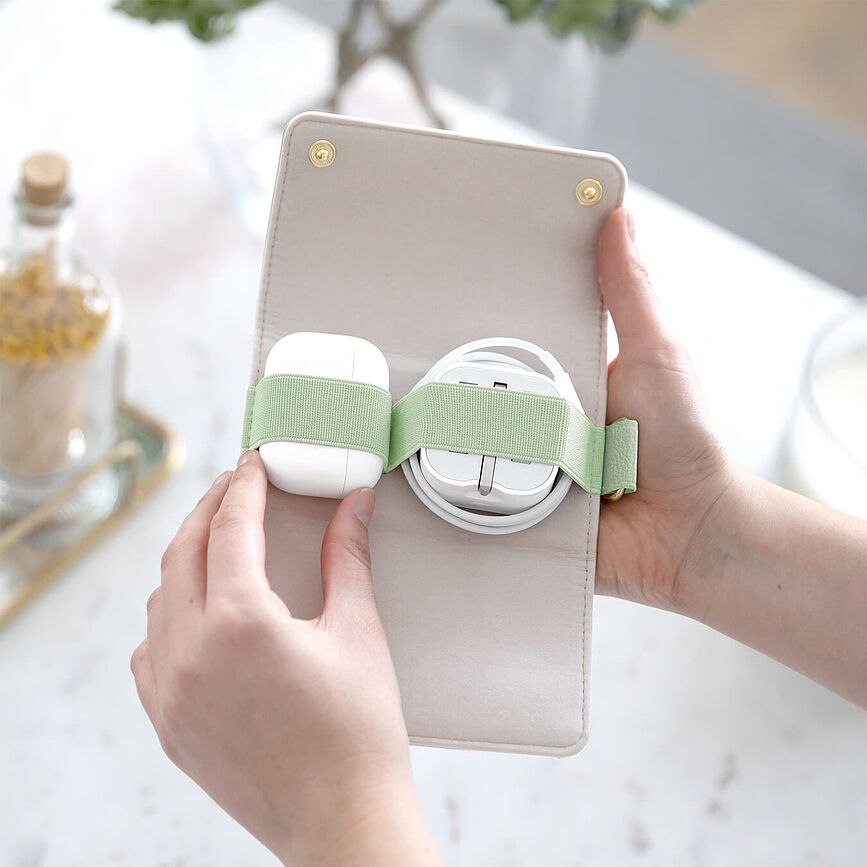 Estuche para cargadores y auriculares Stackers Compact, topo