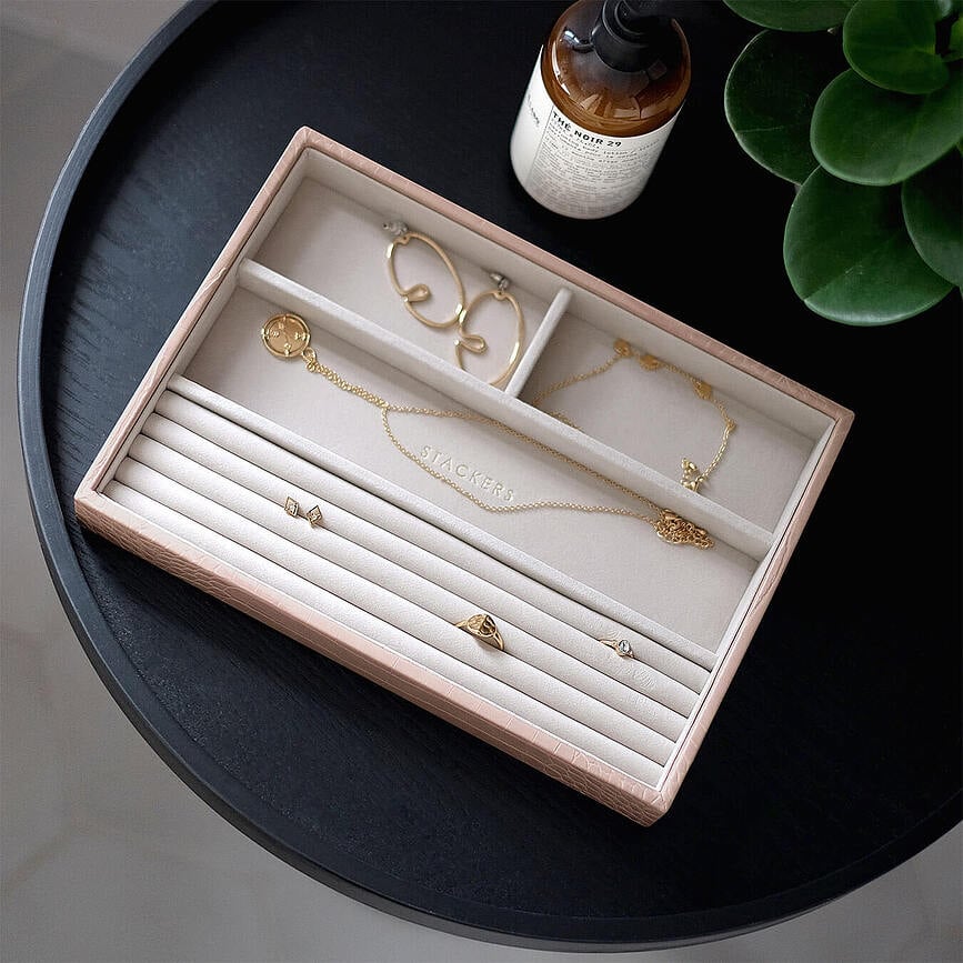 Joyero Stackers Croc, de 4 compartimentos, acabado cocodrilo, color putty clásico