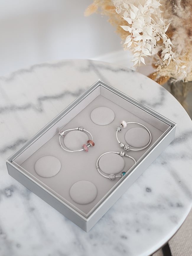 Caja Organizadora para pulseras de abalorios Stackers Classic, color topo, con tapa