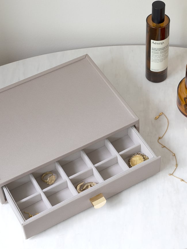 Joyero Stackers con cajón, 20 compartimentos, clásico, color topo