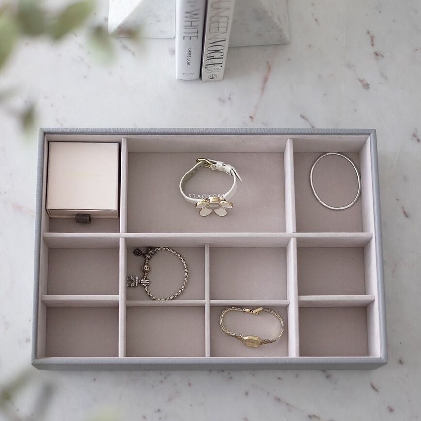 Joyero supersize Stackers, 11 compartimentos, blanco y beige