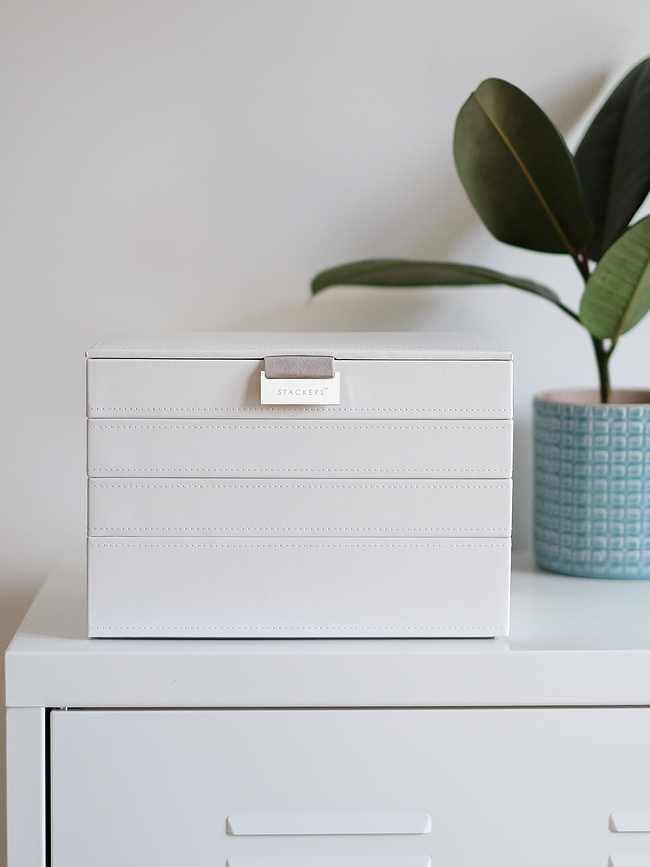 Joyero cuádruple Stackers Classic, color topo