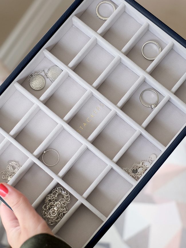 Joyero Stackers, con 25 compartimentos, clásico, color topo