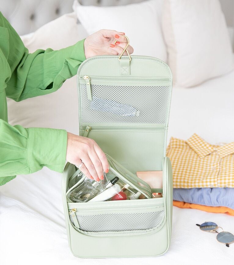 Neceser de viaje colgante Stackers, topo