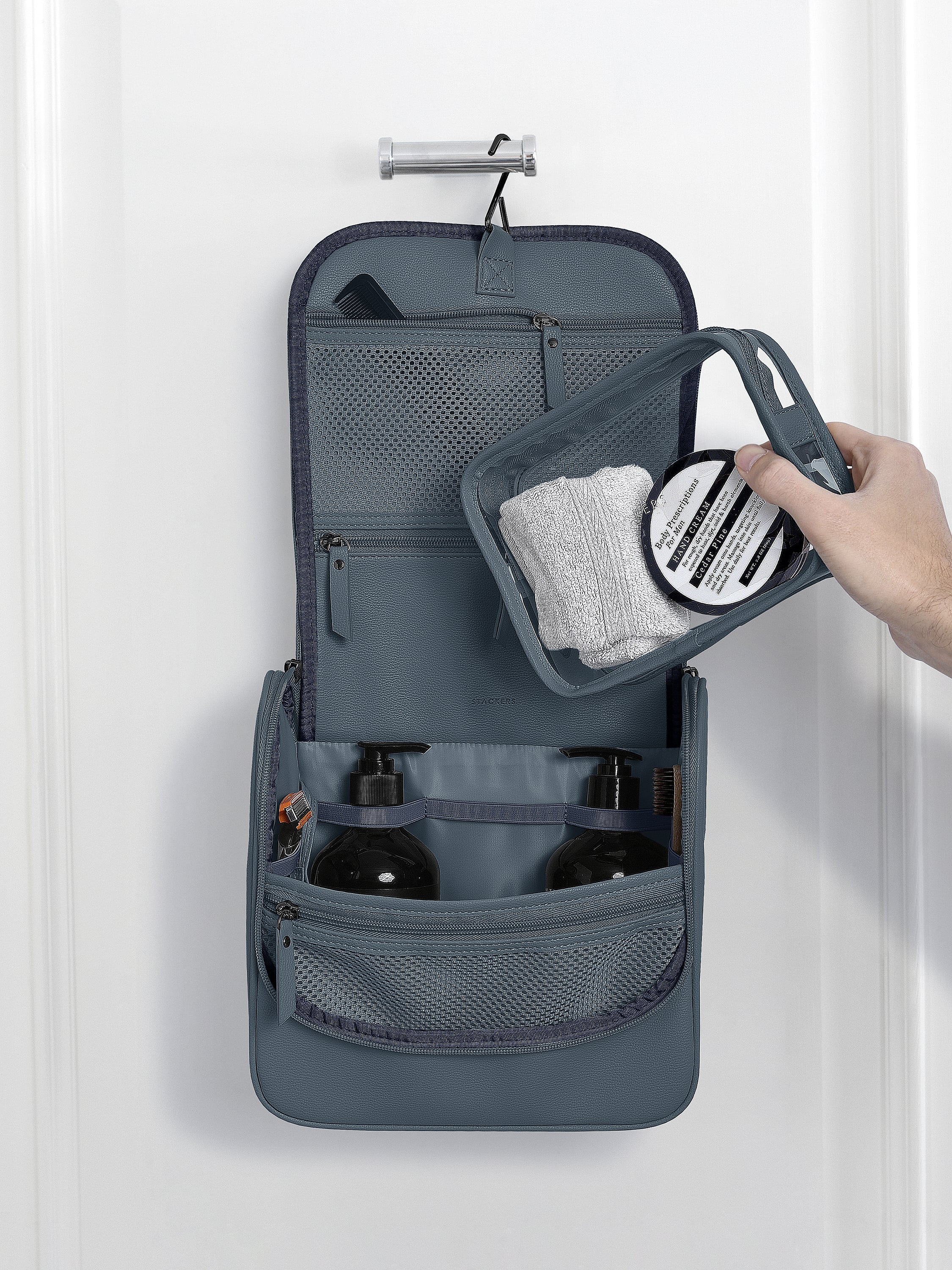 Stackers Canvas Hanging travel toiletry bag green Stackers Canvas Hanging travel toiletry bag green