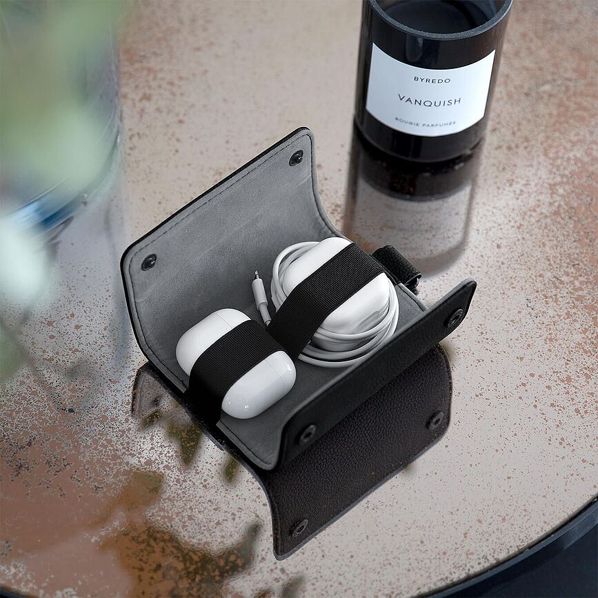 Stackers Compact Pebble Charger and headphones case navy blue