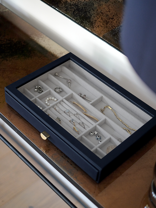 Stackers Jewellery box supersize 16 chamber taupe with drawer and glass lid