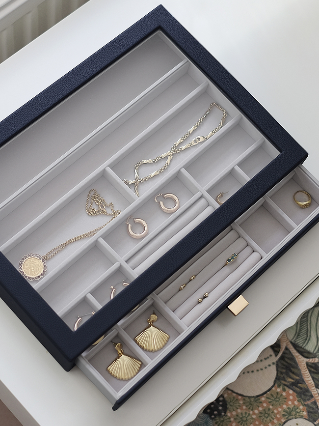 Stackers Jewellery box supersize 16 chamber taupe with drawer and glass lid