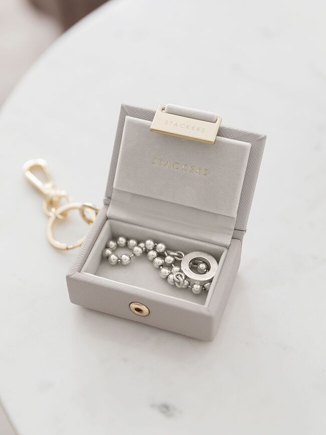 Stackers Nano in Cracker Key fob taupe present