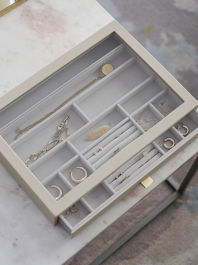 Stackers Škatla za nakit super velika, s predalom, s steklenim pokrovom, s 16 predelki, taupe