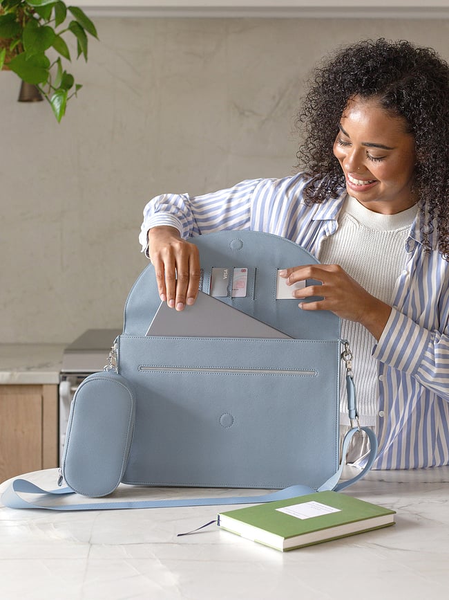 Stackers Futrola za punjač za 16 inča svijetlo bež