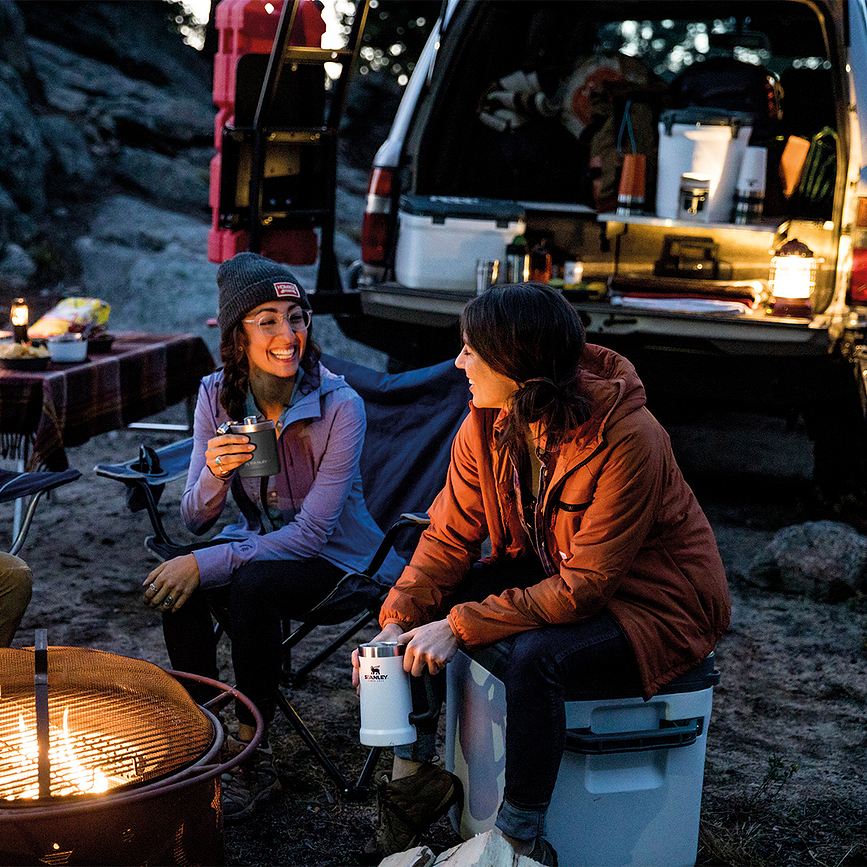 Nevera Portátil pasiva Adventure, 28,3 L, blanco y gris