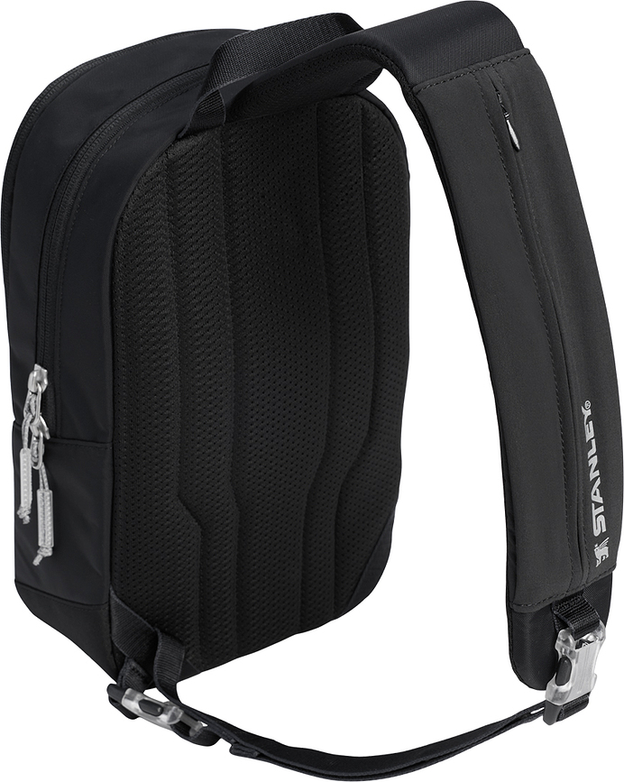 The Vitalize Black sportväska 9,5 l