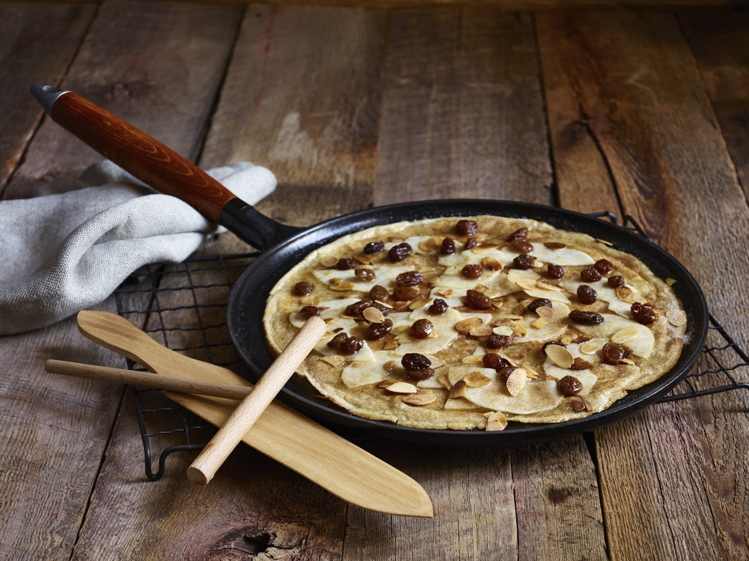 STAUB Fry Pan, Wooden Handle, 28 cm