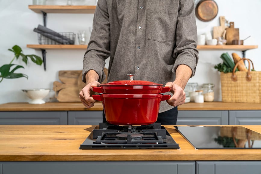 Staub Lonac s tavom i poklopcem 24 cm crveni Set od 3 dijela