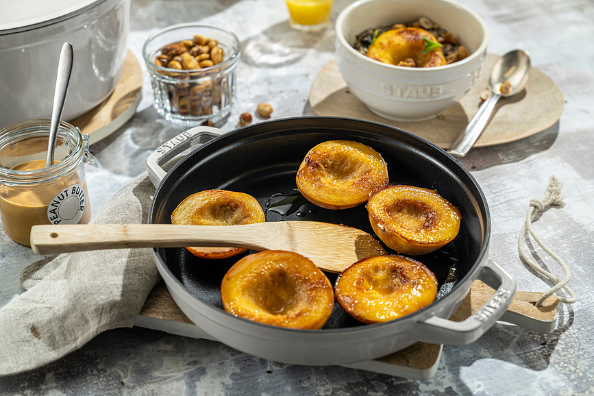 Staub Set Posuđa s tavom i poklopcem 24 cm bijela tartufa 4-dijelni set