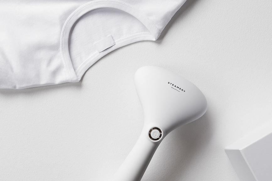 Cirrus 2 Ročni parni likalnik, črn