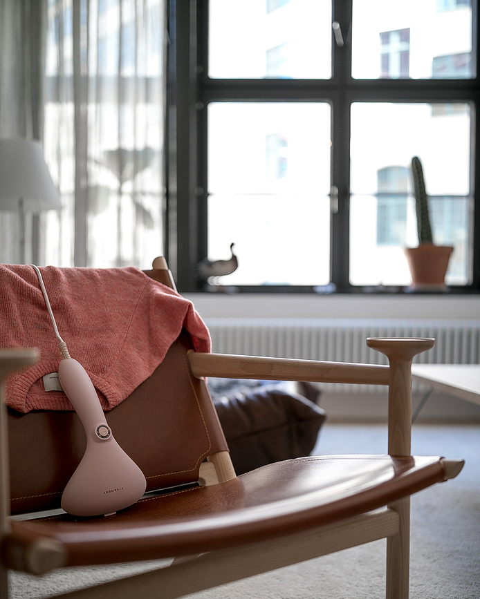 Cirrus 2 Ατμοσιδερωτής χειρός, μαύρος