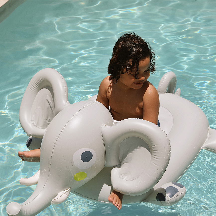 Cavalcabile gonfiabile per piscina Eli The Elephant