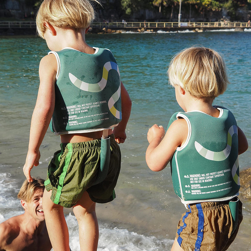 Gilet da nuoto per bambini Sunnylife Strawberry Sunshine 1-2 anni