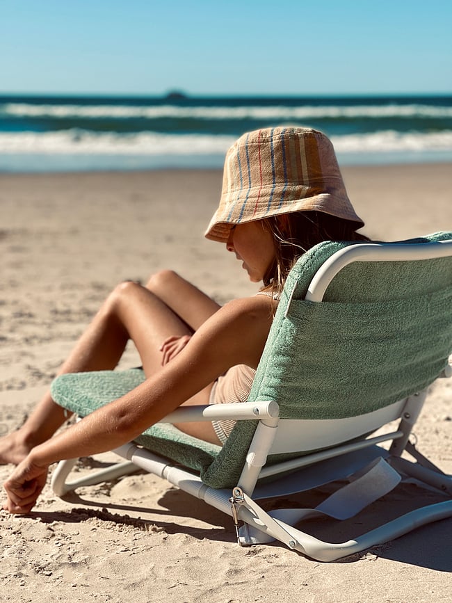 Krzesło plażowe Sunnylife Cushioned łososiowy