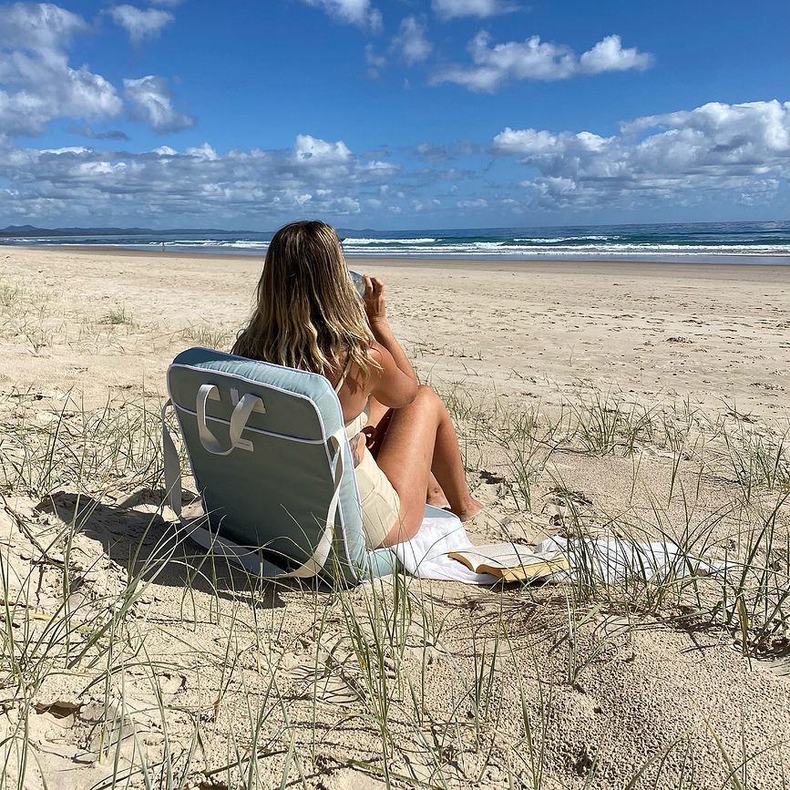 Skládací plážová židle Sunnylife, pruhovaná
