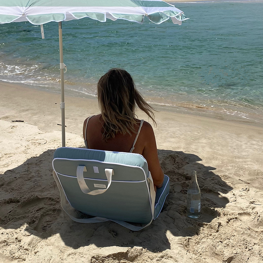 Skládací plážová židle Sunnylife, pruhovaná