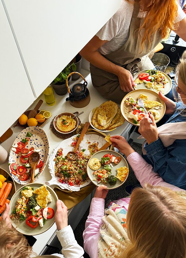 Creative and Garden Pregača kuhinjska sivo-bež