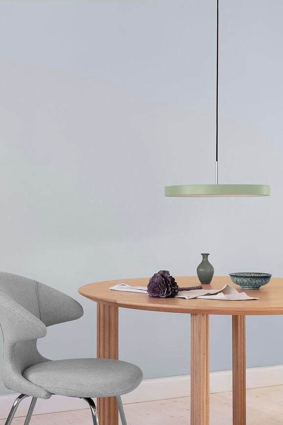 Asteria Viseća Lampa crna sa zlatnim detaljima