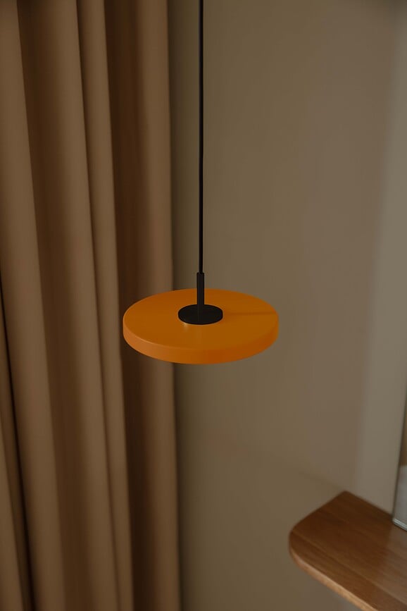 Asteria Micro Viseća Lampa maslinasta s crnim nosačem