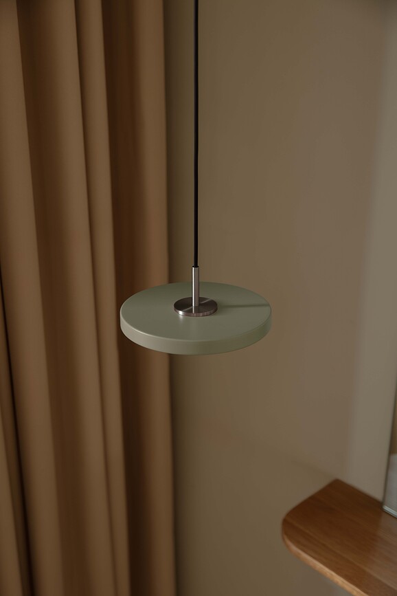 Asteria Micro Viseča svetilka, antracitna, s srebrnim pritrdilnim elementom