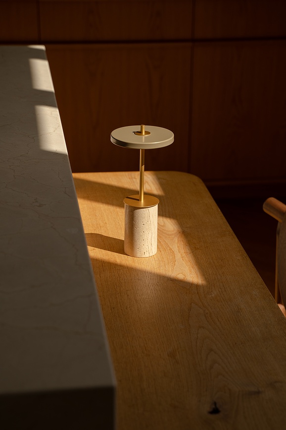 Asteria Move Mini Lampe de Table sans fil, travertin, beige et or